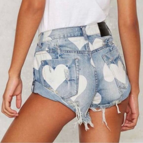 One Teaspoon Heart Print Bandits Shorts - Picture 2 of 13